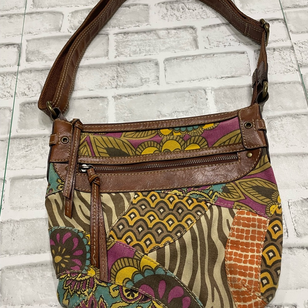 Fossil vintage Boho Chic Multicolor Shoulder Bag. Patchwork. Pre-owned purse.